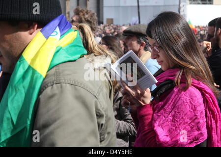 Vatikan, Rom, Italien. 19. März 2013. Konstituierenden Masse des Franziskus in dem Petersplatz im Vatikan, Rom, Italien. Bildnachweis: Gari Wyn Williams / Alamy Live News Stockfoto