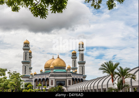 Blick auf Jame´Asr Hassanil Bolkiah, Bandar Seri Bengawan Moschee, Brunei, Borneo, Asien Stockfoto