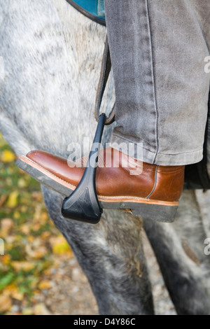 Europa, Italien, Toskana, Garfagnana, Fabbriche di Vallico Bereich, Ranch la Fornace, trekking zu Pferd, Steigbügel für tekking Stockfoto