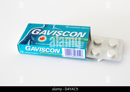 Paket von Gaviscon Pfefferminz-Aroma-Tabletten auf weißem Hintergrund Stockfoto