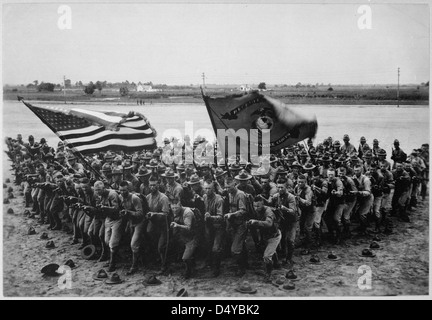 "Erste Kampf." Eine Gruppe von US-Marines. US Marinecorps Recruiting Publicity Bureau., 1918 Stockfoto