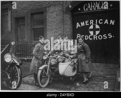 Amerikanische Rote Kreuz in Großbritannien. Eine Einheit der berühmten "Flying Squadron"... Stockfoto