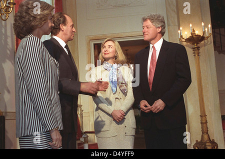 Foto von Präsident William J. Clinton und First Lady Hillary Rodham Clinton mit König Juan Carlos und Königin Sofia von Spanien, 04/29/1993 Stockfoto