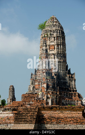 Thailand, Bangkok. Ayutthaya, Wat Chaiwatthanaram buddhistisches Kloster. Traditionelle Prang Thai Tempel. UNESCO. Stockfoto