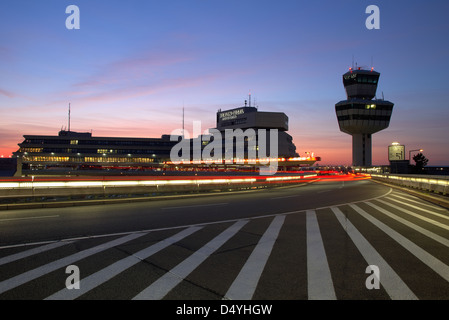 Berlin, Deutschland, Zentralgebaeude Turm und der Flughafen Berlin-Tegel Stockfoto