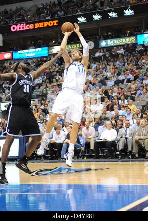 20. März 2013: Dallas Mavericks power forward Dirk Nowitzki #41 bei einem NBA-Spiel zwischen der Brooklyn Nets und den Dallas Mavericks das American Airlines Center in Dallas, TX Brooklyn besiegte Dallas 113 / 96 Stockfoto