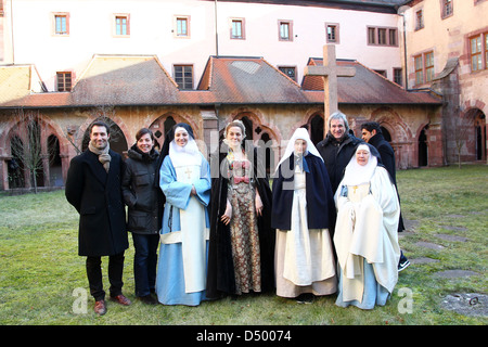 Benoit Quainon (Produzent), Nicole Ringhut (Co-Produzent), Martina Gedeck als Louise Bourgoin als "Superieure Soeur Christine" Stockfoto