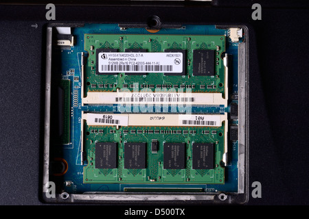 Random Access Memory oder RAM in ein Fach in einem Laptop. Stockfoto