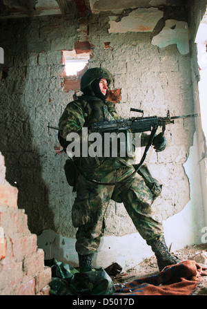 Vereinigte Staaten Armee Truppen in Bosnien im Rahmen der NATO IFOR, schützen der Front-Line-zentrale Lage in der Nähe von Tuzla, Bosnien, Donnerstag, 26. Januar 1995. Stockfoto