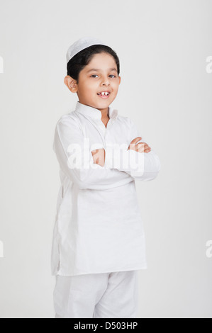 Muslimische Jungen lächelnd Stockfoto