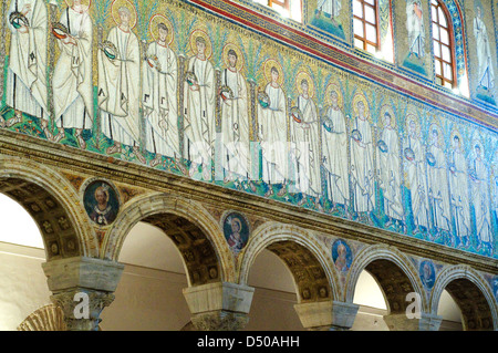 Italien, Emilia Romagna, Ravenna, Sant Apollinare Nuovo Basilika, Innenansicht Stockfoto