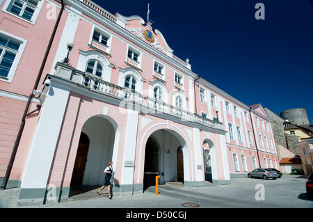 Das rosa Pastell estnischen Parlament auf dem Domberg in Altstadt von Tallinn, Tallinn, Estland, Baltikum Stockfoto