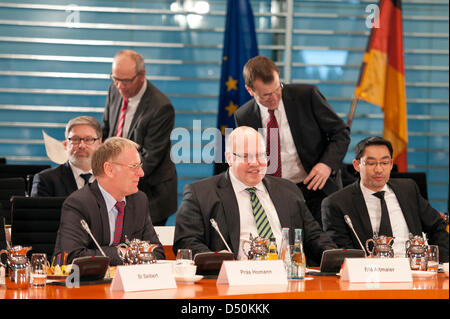 Berlin, Deutschland. 21. März 2013. Bundeskanzlerin Angela Merkel trifft sich mit den Gouverneuren von den Bundesländern und einige Minister. Credits: Kredit: Gonçalo Silva/Alamy Live-Nachrichten. Stockfoto