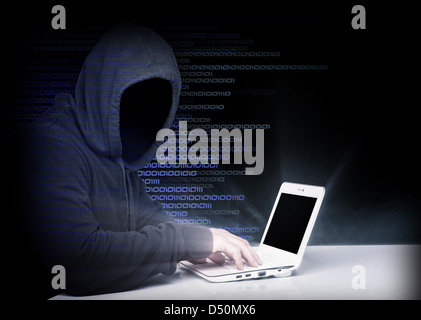 Porträt von Hacker mit Binär-code Stockfoto