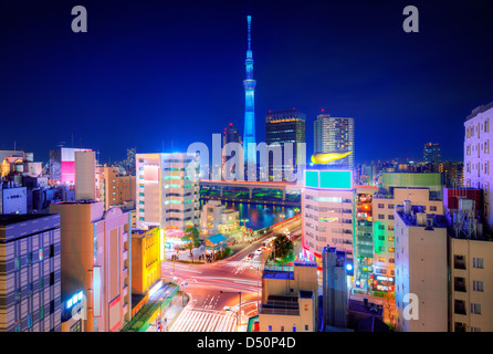 Skyline von Asakusa und Tokyo Sky Tower in Tokio, Japan. Stockfoto