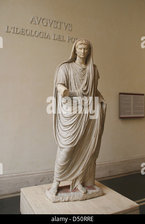 Augustus (63 v. Chr.-14 n. Chr.). Erste römische Kaiser. Statue über Labicana Augustus. Augustus als Pontifex Maximus. 12 V. CHR.. Stockfoto