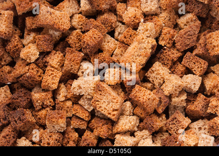 essbare Stapel kleiner Cracker aus Brot Stockfoto