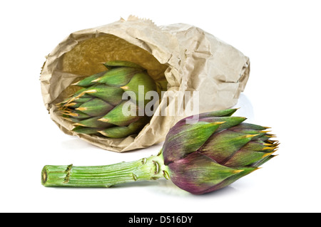 Artischocke isoliert auf weißem Hintergrund Stockfoto