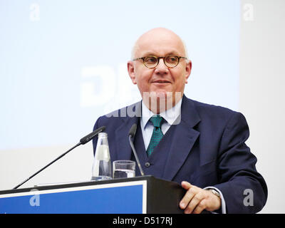 Prof. Dr. Peter Strohschneider, Präsident der DFG hat die Gottfried Wilhelm Leibniz-Preis 2013 vorgelegt. / Berlin, 19. März 2013. Gottfried Wilhelm Leibniz-Preis, den wichtigsten Forschungspreis in Deutschland würdigt herausragende Wissenschaftler. Johanna Wanka, Ministerin für Bildung und Forschung, hält eine Rede bei der Preisverleihung 2013 in Berlin an der Berlin-Brandenburgischen Akademie der Wissenschaften und Geisteswissenschaften. / Stockfoto