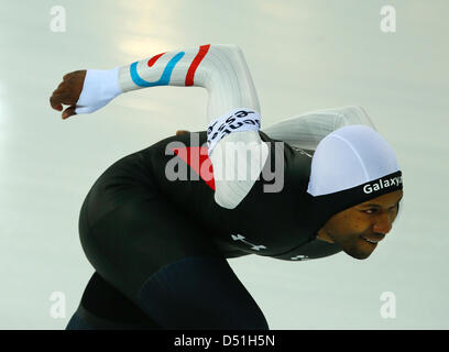 21. März 2013 - März Sotschi - 21,2013. Â «Adler ArenaÂ» Sotschi, Russland. Die 15. Essent ISU World einzelne Entfernung Eisschnelllauf Championships.Pictured: Eisschnellläuferin Shani Davis (Credit-Bild: © Andrei Golovanov - Sergei Kivrin/PhotoXpress/ZUMAPRESS.com) Stockfoto