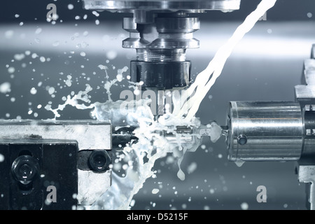 Nahaufnahme der CNC-Maschine bei der Arbeit Stockfoto
