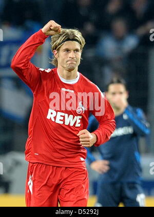 Kölns Martin Lanig jubelt nach seinem 1: 0 Tor im DFB-Pokal-Spiel FC Köln vs. 1860 München in der RhineEnergyStadium in Köln, 26. Oktober 2010. Foto: Federico Gambarini Stockfoto