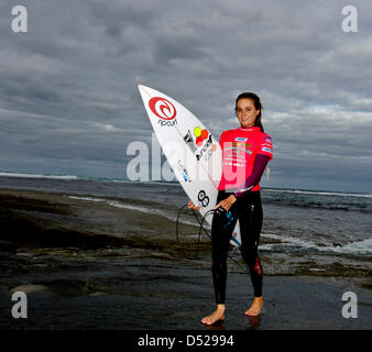 Margaret River, Australien. 22. März 2013. Alana Blanchard (HAW) verlässt das Wasser nach dem Verlust ihrer letzten Quartal zu Sally Fitzgibbons aus Australien am 7. Tag des Medikaments bewusst Margaret River Pro Surfers Point Prevally Park Western Australia. Bildnachweis: Aktion Plus Sportbilder / Alamy Live News Stockfoto