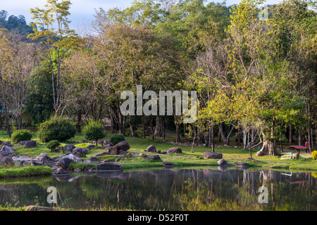 Landschaft der Thermalquelle in Chae Son Nationalpark, Lampang, Thailand. Stockfoto