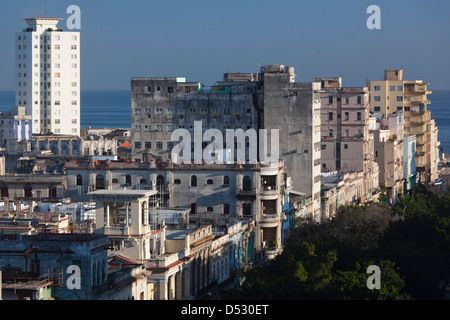 Kuba, Havanna, erhöhten Blick auf die Stadt über dem Paseo de Marti, morgen Stockfoto