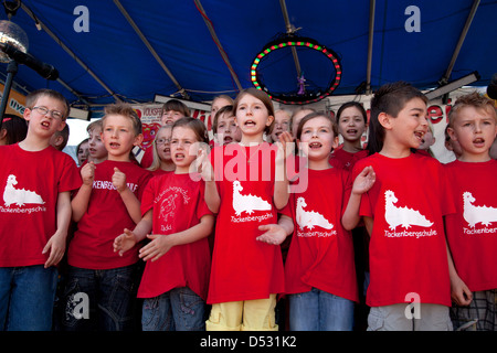 Oberhausen, Deutschland, SING DAY OF SONG singt der Kinderchor auf der Messe in Sterkrade Stockfoto