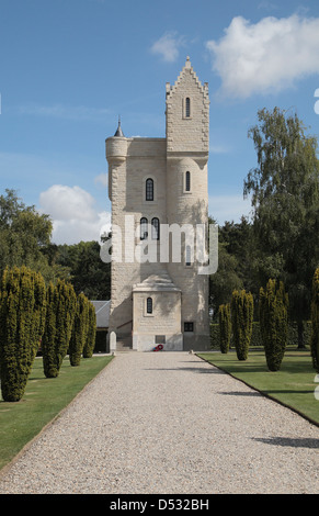 Die schöne Ulster Tower Memorial und Gelände, Thiepval, Somme, Picardie, Frankreich. Stockfoto