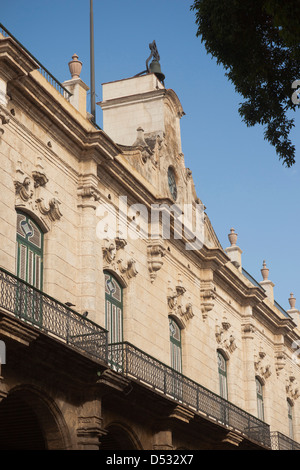 Kuba, Havanna, Havanna Vieja, Plaza de Armas, Museum Museo De La Ciudad, außen Stockfoto