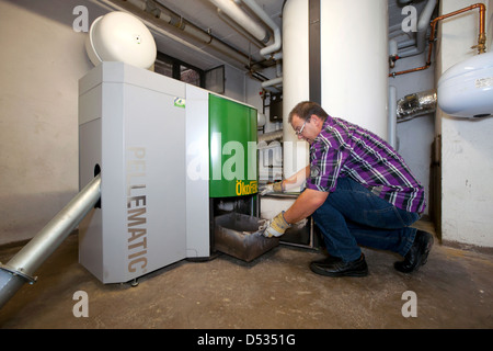 Titz, Deutschland, Holz Pellet-Kaminofens in einem Privathaus Stockfoto