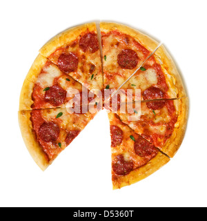 Salami Pizza isoliert auf weiss Stockfoto