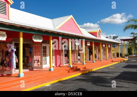 Geschäfte in Port Lucaya. Freeport - Bahamas. Stockfoto