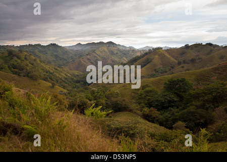 Hügelige Landschaften zwischen Tonosi und Las Tablas, Los Santos Provinz, Republik Panama Stockfoto