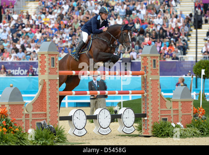 Rolf-Göran Bengtsson mit Casall (SWE, Schweden). Team-Springreiten Stockfoto