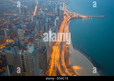 Chicago und Lake Michigan aus dem 94. Stockwerk des John Hancock Building, Chicago, Illinois Stockfoto