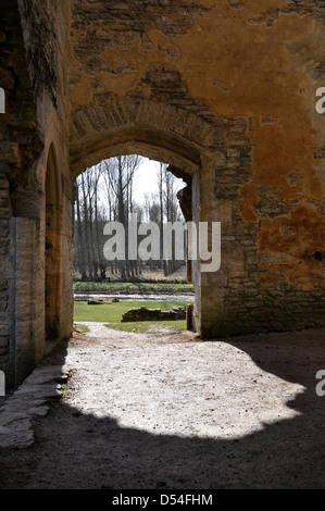 Alte Ruinen der Minster Lovell Hall, ehemaligen Gutshof. Minster Lovell Oxfordshire England UK Stockfoto