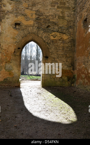 Alte Ruinen der Minster Lovell Hall, ehemaligen Gutshof. Minster Lovell Oxfordshire England UK Stockfoto