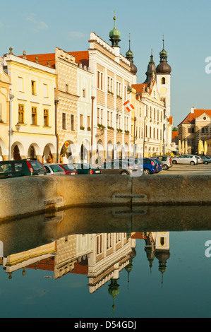 Marktplatz Reflexionen, Telc, Tschechische Republik Stockfoto