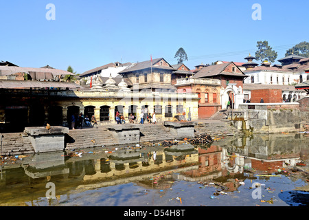 Pashupatinath Heiligtum, Bagmati Fluss, Kathmandu, Nepal Stockfoto