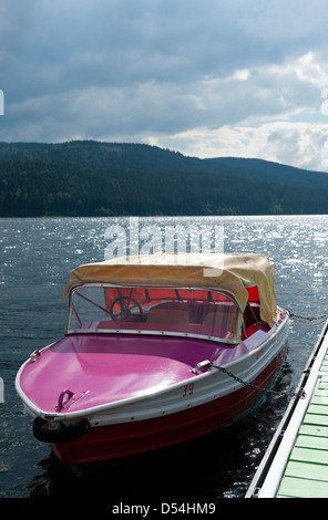 St. Blaise, Deutschland, Tretboote mieten bunte Schluchsee Stockfoto