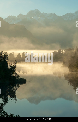 Reflexionen im Lake Matheson, Fox Glacier, West Coast, New Zealand Stockfoto