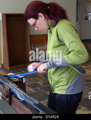 Lady Ski wachsen Backcountry-Ski Stockfoto