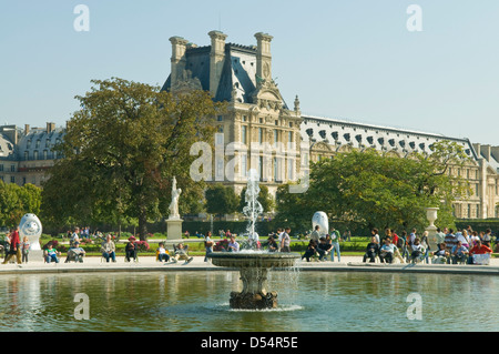 Palais du Louvre und der Jardin des Tuileries, Paris, Frankreich Stockfoto