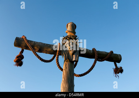 Kuss Feld, Polen, umhüllt mit Seil schützende überqueren den Hafen Stockfoto