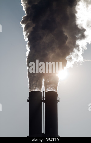 Berlin, Deutschland, die Schornsteine Heikzkraftwerks Reuter West Stockfoto