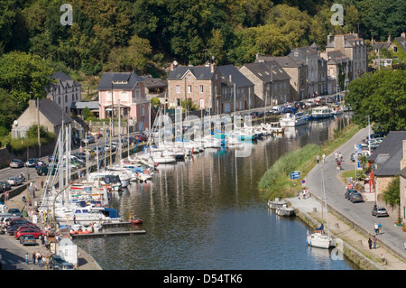 Flusses Rance am Hafen von Dinan, Bretagne, Frankreich Stockfoto