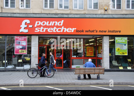 Poundstretcher Discounter, Granby Street, Leicester, England, UK Stockfoto